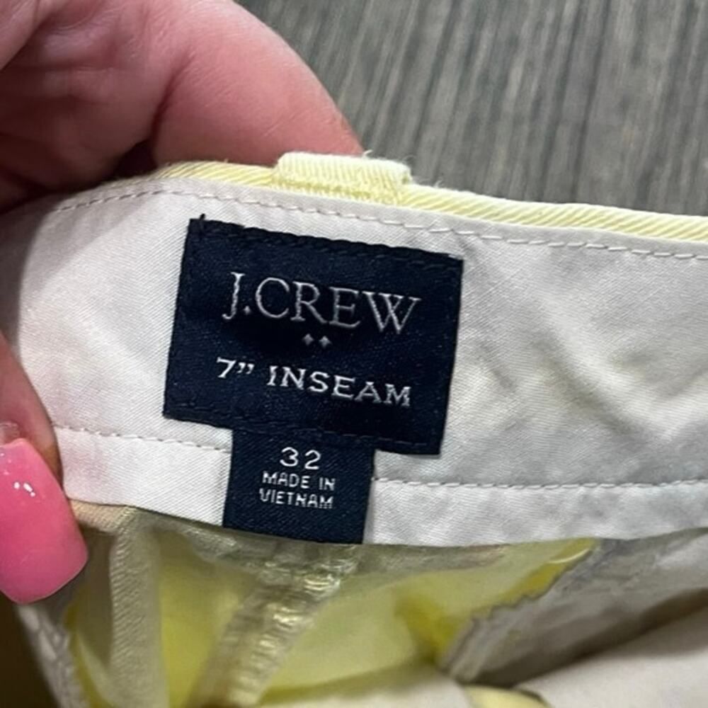 J.Crew Mens 7" Chino Shorts Mid Rise Flat Front Cotton Blend Stretch Yellow 32 - Picture 5 of 7
